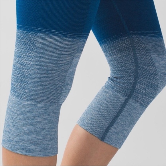 🔥 LULULEMON Seamlessly Street Crop Leggings Women's Size 6 Heather Poseidon Blue - Picture 11 of 12
